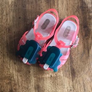 Mini Melissa size 8